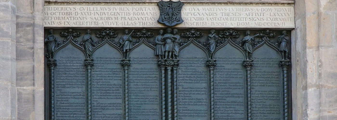 Martin Luthers 95 Thesen an der Schlosskirche zu Wittenberg